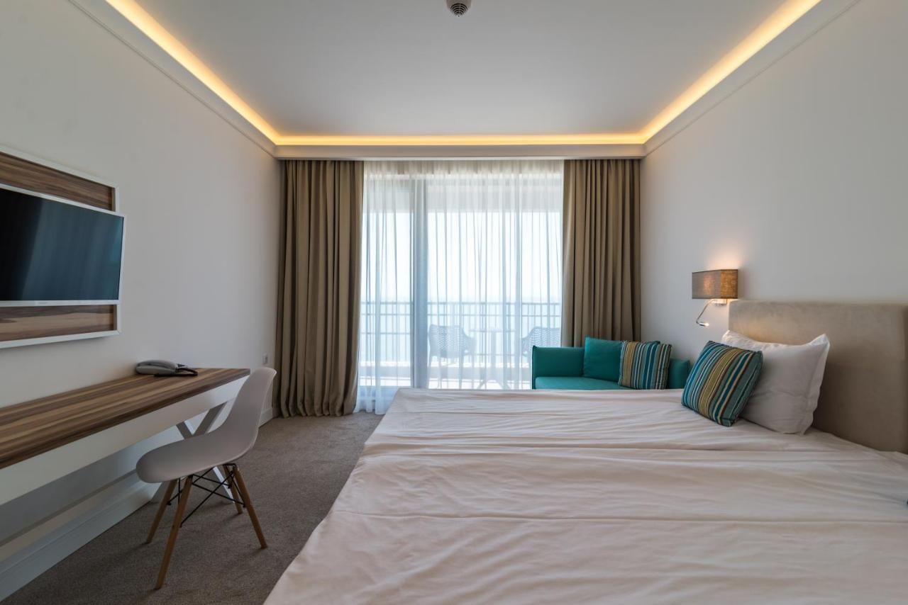 Курортные отели Nympha Hotel, Riviera Holiday Club - All Inclusive Золотые Пески