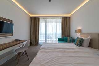 Курортные отели Nympha Hotel, Riviera Holiday Club - All Inclusive Золотые Пески Двухместный номер с 1 кроватью и балконом, вид на море-1